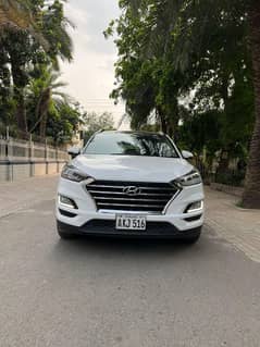 hundayi Tucson AWD