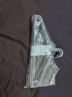 6-Pack Heavy-Duty Plastic Hangers – Rust-Free & Lightweight