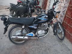 Suzuki GS150 2014