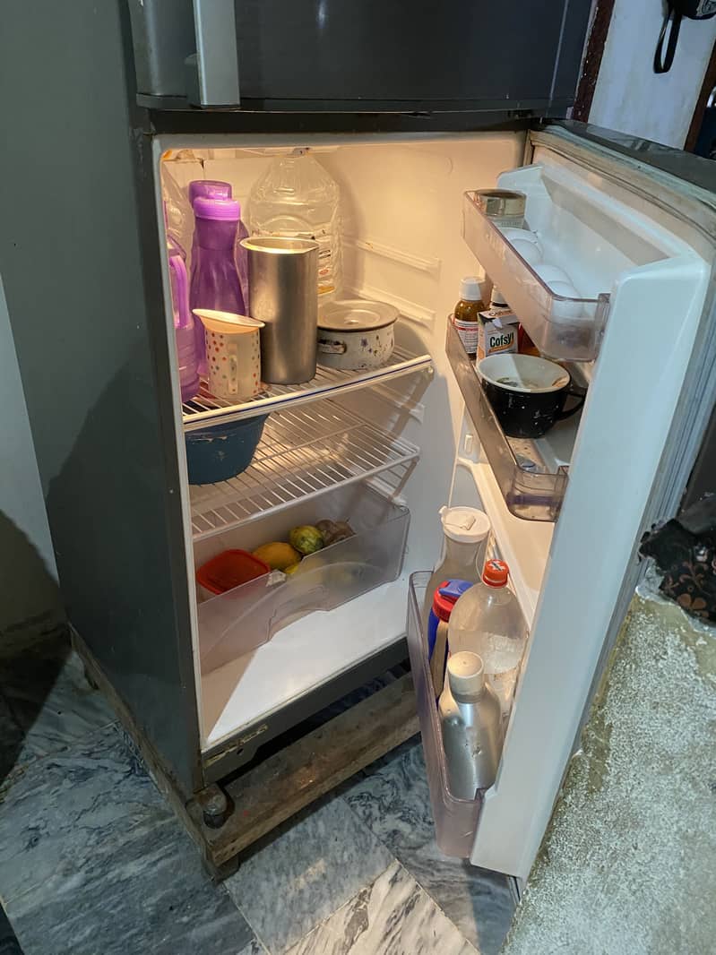 Full size fridge new 10/10 condition 1