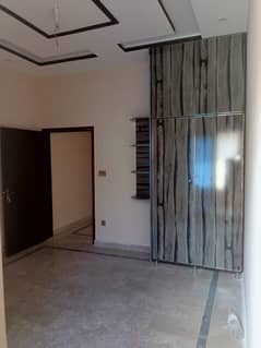 3.5 Marla Upper Portion For Rent (Shakeel Park )