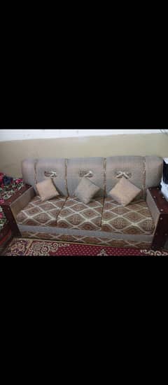sofa for sale hai just lightly use new condition hain