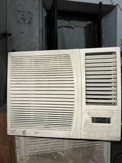 New whirpool window AC condition is 10/10 no open repair
