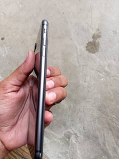 Clean I phone 8 plus 64 GB