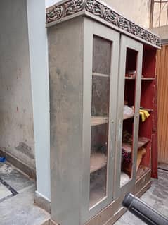 showcase in use