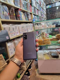 S20 fe 8gb/128gb