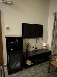 wooden tv unit black colour 10/10 condition