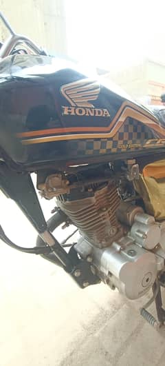 HONDA 125 GOLD EDITION