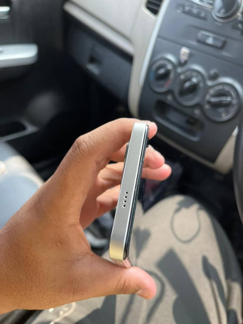 TECNO SPARK Go 1 2