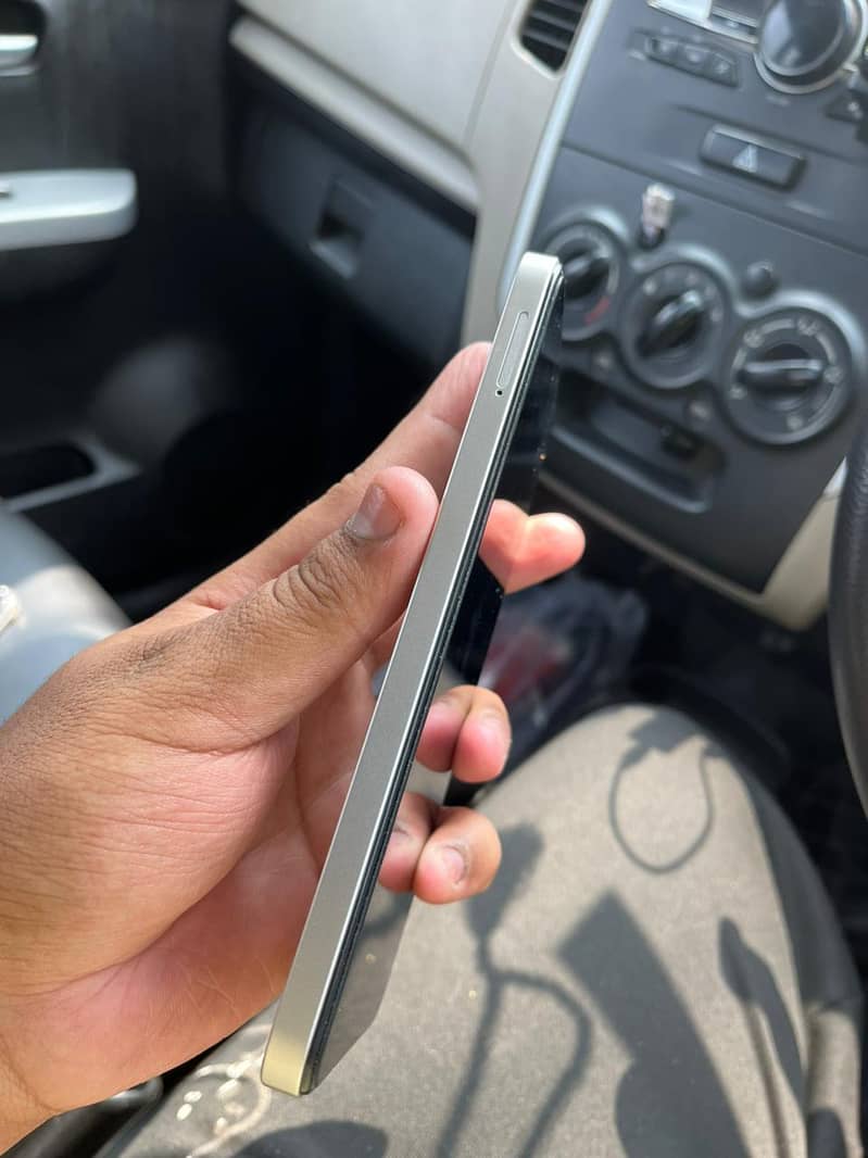 TECNO SPARK Go 1 4