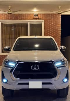 TOYOTA HILUX REVO V NEW SHAPE 2021