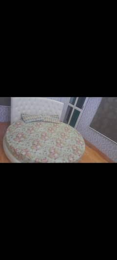 round bed for sell