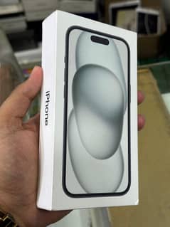 iPhone 15 box pack