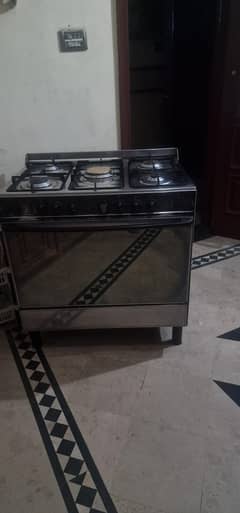 Gas Cooker with 5 burner with oven and gril