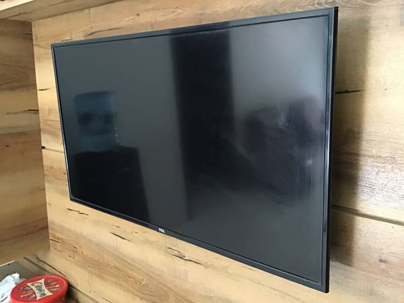 TCL 43 inches led plain not android 2