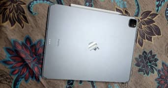Apple iPad Pro M2 With Apple pen