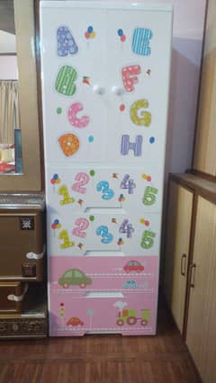 kids wardrobe