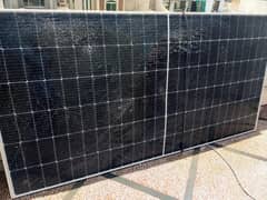 Damaged solar plate canadian solar 550 watt
