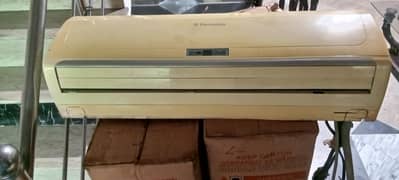 electrolux 1.5 ton split ac  non inverter itly model