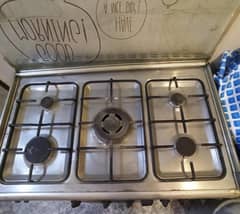Good Conditioned Cooking Range Available For Sale | Oven