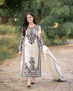 dresses / lawn embroidery suit / Girls Dress Sale new Quality