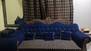5 seqtr sofa v good condition