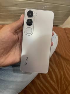 vivo y200 for sale 10.10 condition with box chrge