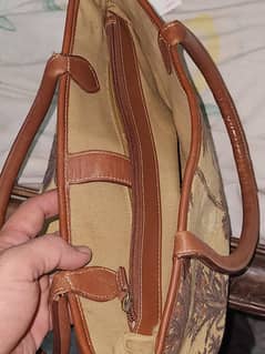 Classic American Handbag for classic  ladies.