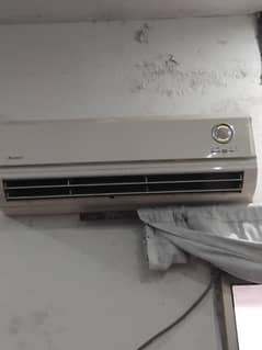 Gree 1 Ton Ac urgent for  sale
