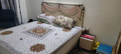 double bed in good condition