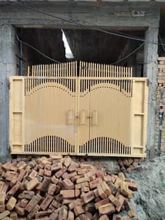 double Main Gate size 126×86