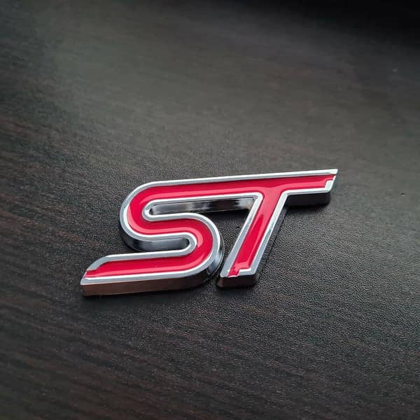 ST Metal Chrome Car Badge Emblem Sticker in Silver