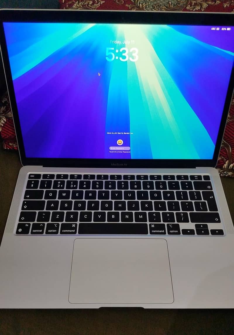 Macbook Air 2020 M1 Chip 8/256, 10/10 condition 0