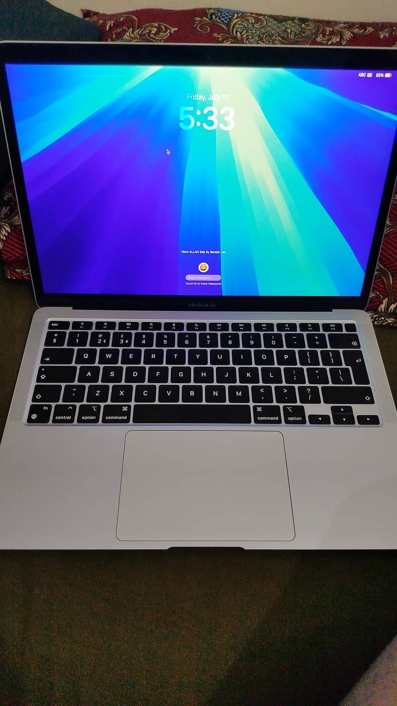 Macbook Air 2020 M1 Chip 8/256, 10/10 condition 2