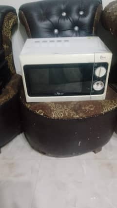 Urgent Sale Microwave Oven in low price