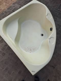 bath tub best condition