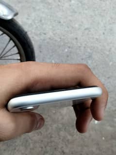 iPhone Xr factory unlock