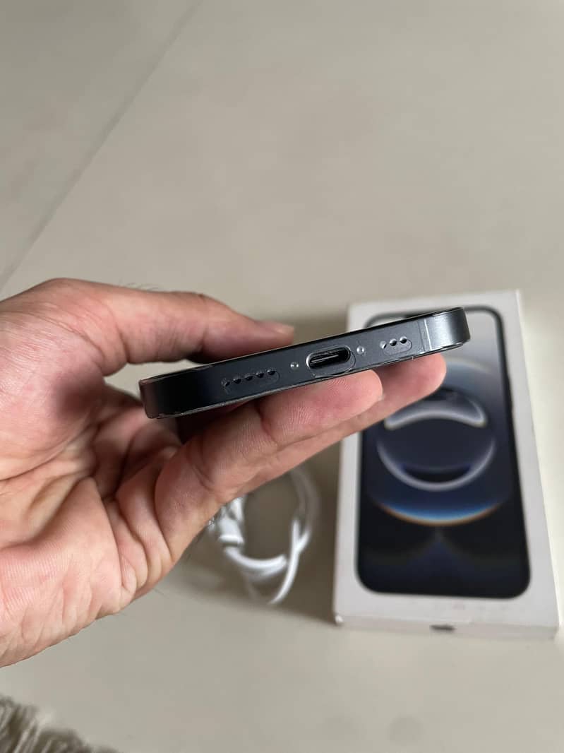 i phone 16E one day use Just open box 1 Cycle Exchange 15 simple 2