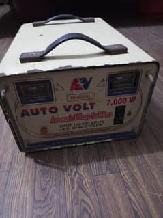 Stabilizer 7000 W