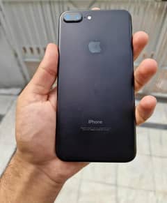I phone 7 128 GB pta approved.    03294270868 contact. no