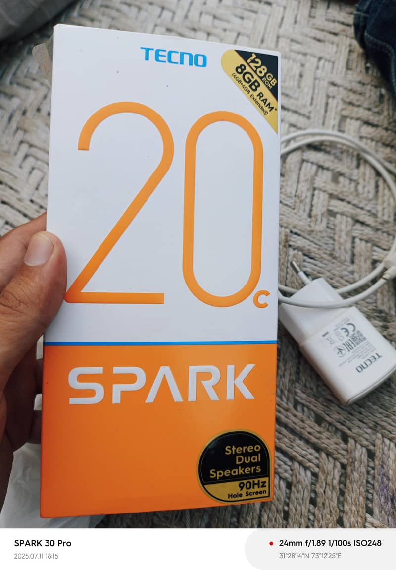 Tecno Spark 20c (4+4/128) Comlet box 2