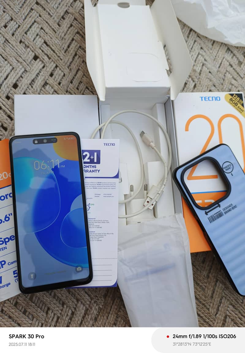 Tecno Spark 20c (4+4/128) Comlet box 3