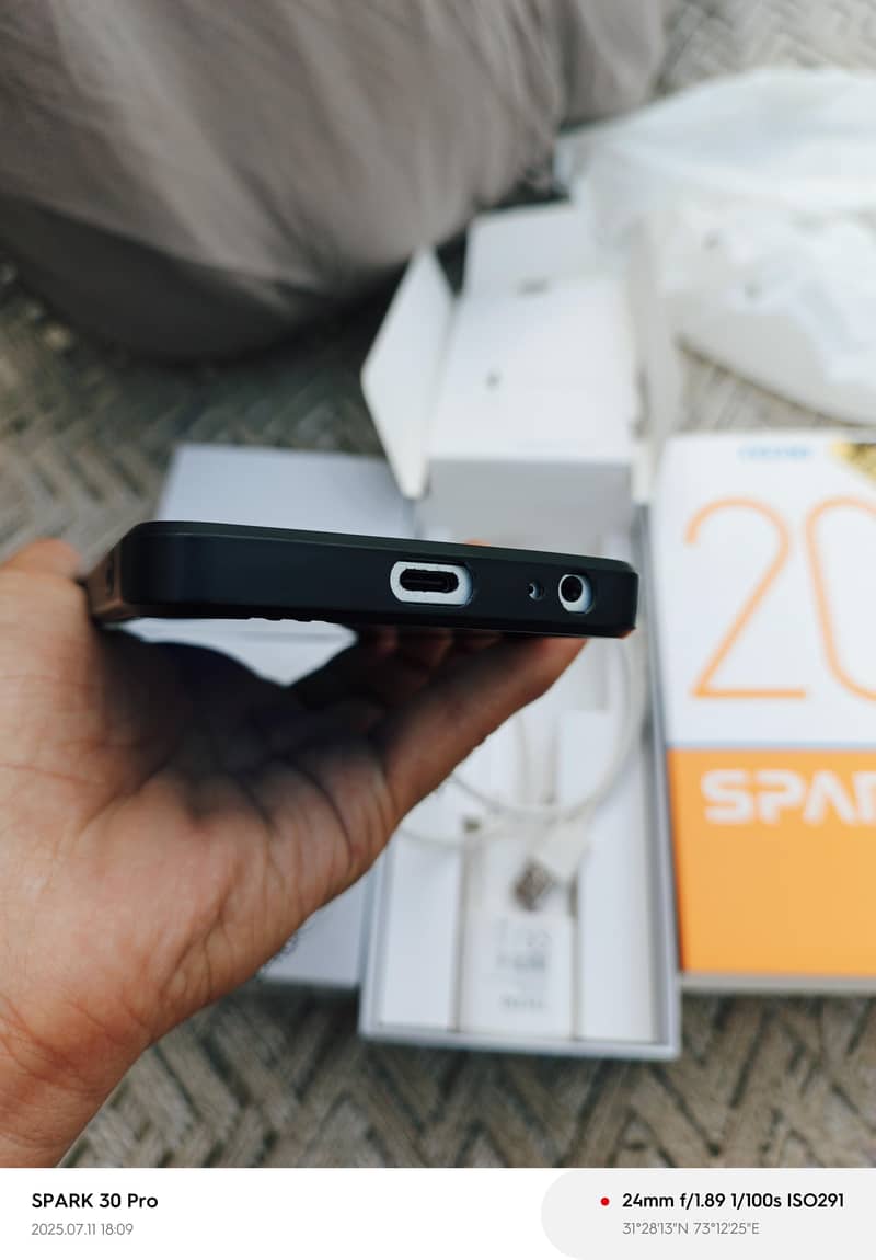 Tecno Spark 20c (4+4/128) Comlet box 8