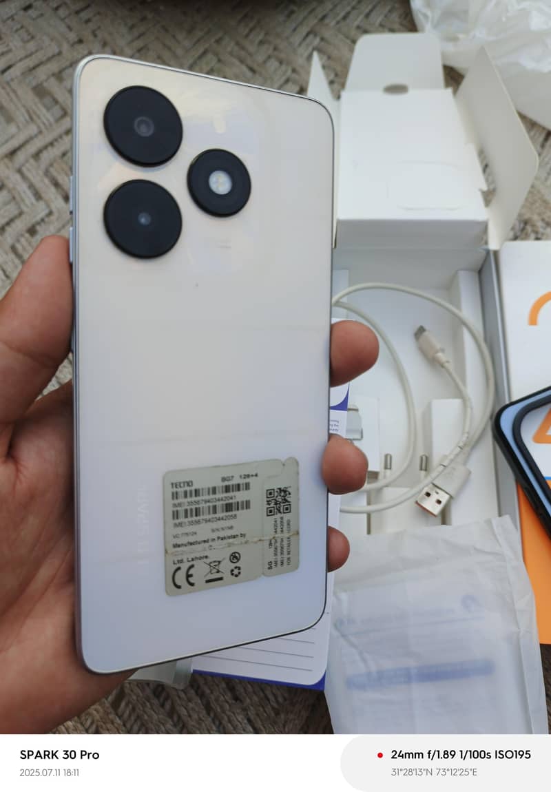 Tecno Spark 20c (4+4/128) Comlet box 9