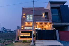 7 Marla Beautiful Modern Spacious House In Bankers Avenue Co-Operative Housing Society Top Location