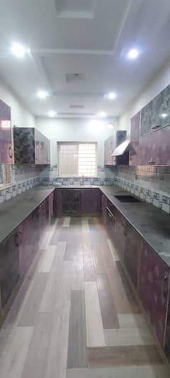 10 MARLA LOWAR PORTION LIKE NEW