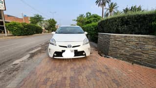 Toyota Prius 2014 UK Model Urgent Sale