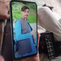 vivo y17.8 gb ram 256 storage