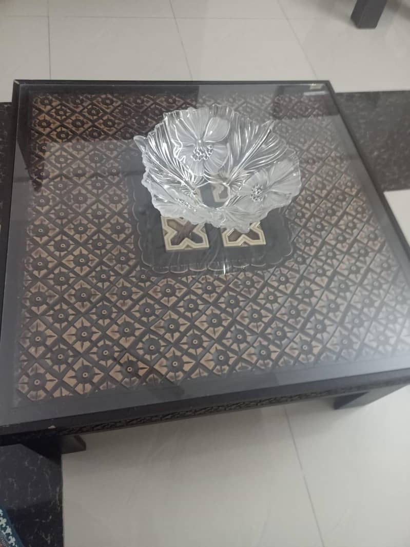 table with 2 side tables 3
