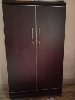 clothes Almari
